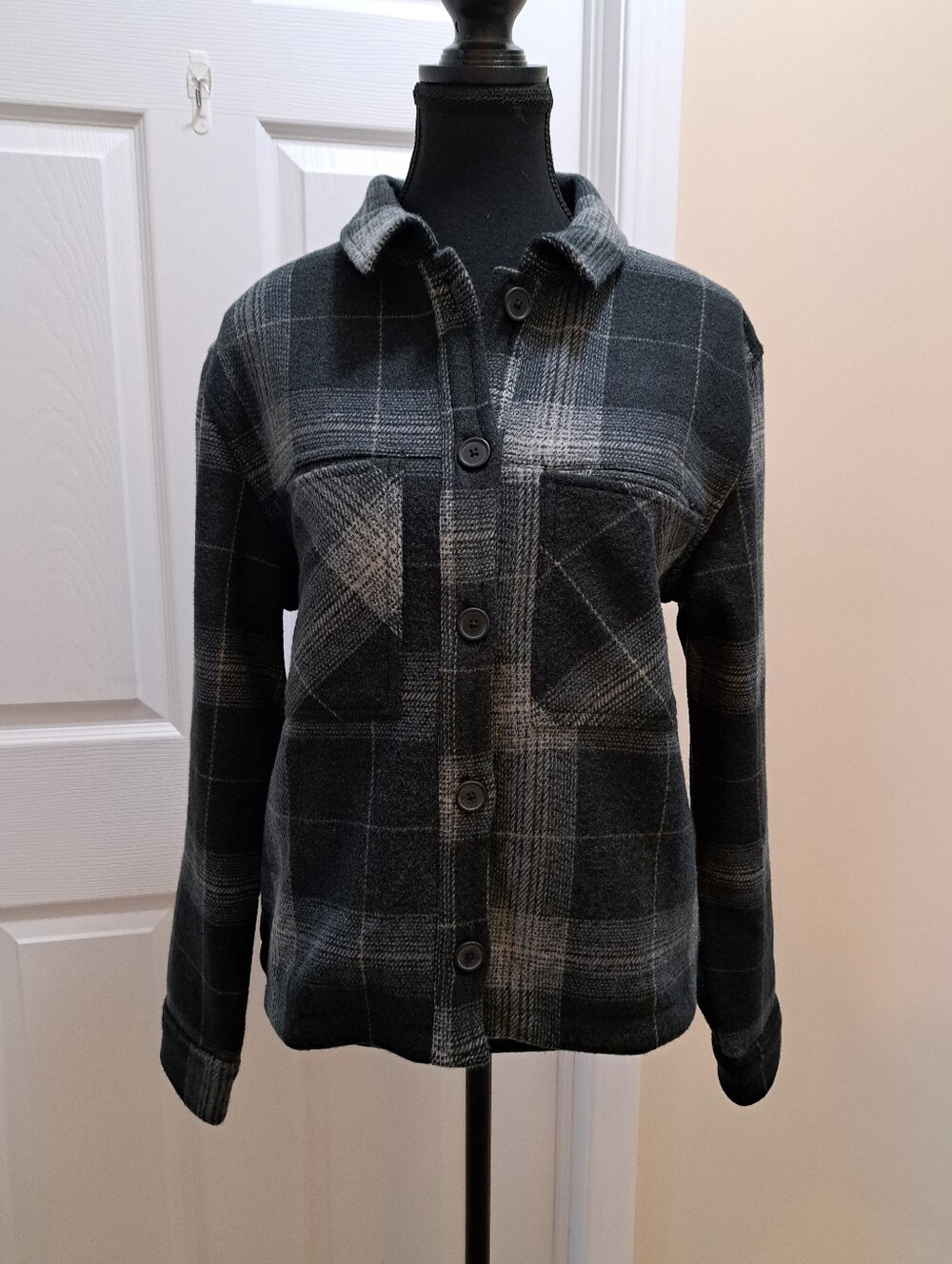 Mondetta On The Go Jacket Cropped Plaid Button-Up Casual Womens Size Medium
